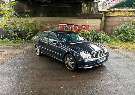 Mercedes-Benz C 32 AMG - Türen stark verrostet