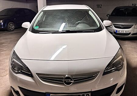 Opel Astra 1.4 Turbo 103kW -