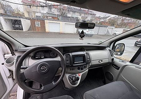 Opel Vivaro 2.0 cdti LKW AHK L1H1