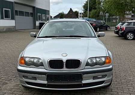 BMW 318i - Limousine