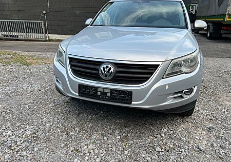 VW Tiguan Volkswagen 2.0 TDI Track & Field Automatik