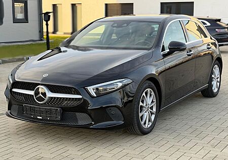 Mercedes-Benz A 250 Standheizung/Panorama/Automatik/Ambiente