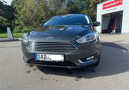 Ford Focus 2,0 TDCi 110kW Pow. Titanium Turni...