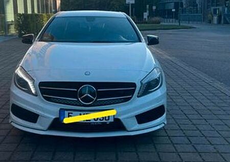 Mercedes-Benz A 180 AMG Line AMG Line