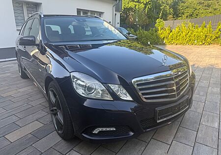 Mercedes-Benz E 350 BlueTEC T AVANTGARDE Autom.