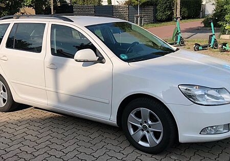 Skoda Octavia 1.6 Ambiente Ambiente