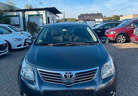 Toyota Avensis Basis