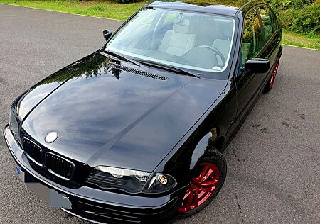 BMW 318i !!!TÜV!!!Klima!!!8fach bereift