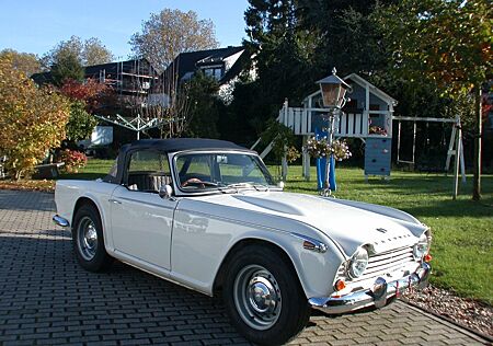 Triumph TR4 TR4A IRS / RHD