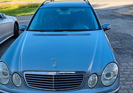 Mercedes-Benz E 200 KOMPRESSOR T AVANTGARDE