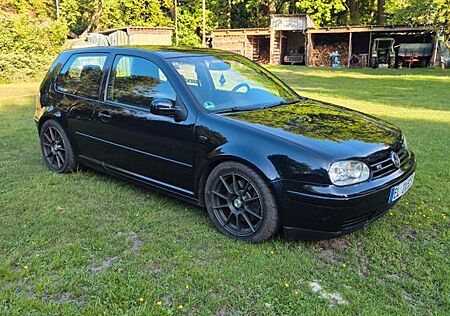 VW Golf Volkswagen IV 2.3L VR5 20V Highline