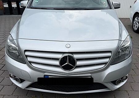 Mercedes-Benz B 220 d DCT - Automatik, Standheizung, Kamera