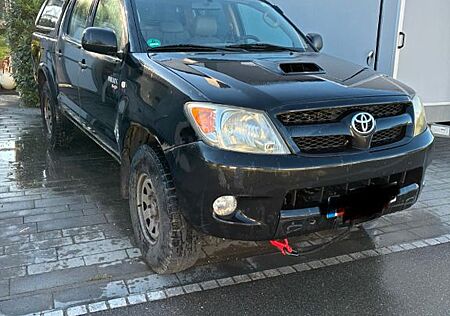 Toyota Hilux Seilwinde Offroad