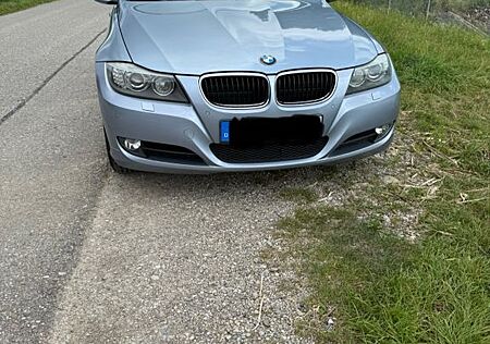 BMW 320i Touring -Panoramadach-Sitzheizung