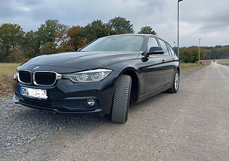 BMW 320d xDrive Touring Advantage Automatic Adva...