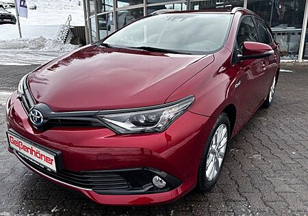 Toyota Auris Touring Sports Hybrid Team D