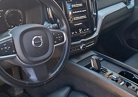 Volvo XC 60 XC60 B5 D AWD Momentum Pro Geartronic Moment...