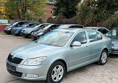 Skoda Octavia Lim. Elegance/1-Hand/HU-AU neu.