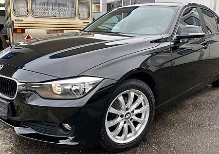 BMW 320dA Sport Line LEDER*NAVI* STEUERKETTE NEU! 1A