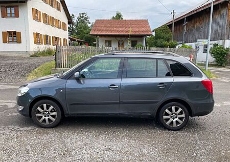 Skoda Fabia 1.2l TSI 77kW Sport Combi AHK TÜV NEU
