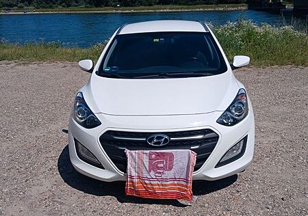 Hyundai i30 Kombi 1.6 Ahk.