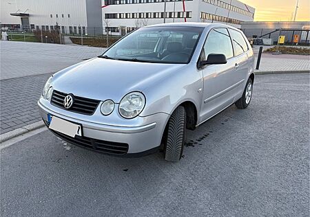 VW Polo Volkswagen 1.4 Automatik - 150.000 KM