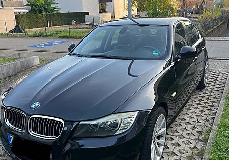 BMW 325i - 3.0l (6 Zylinder) Vollausstattung