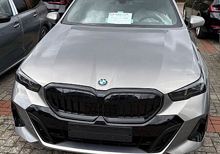 BMW 520d Touring - M Sport PRO UPE 85.325 € Neuf.