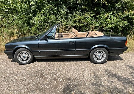 BMW 325i Cabrio, Schalter, Erstlack, Facelift