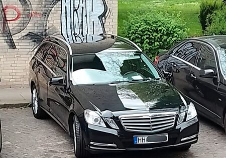 Mercedes-Benz E 200 CDI T BlueEFFICIENCY -