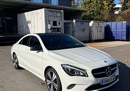 Mercedes-Benz CLA 180 Night-Paket | Pano | CarPlay