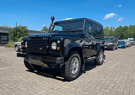 Land Rover Defender 90 Station Wagon NEUER MOTOR ! Klima