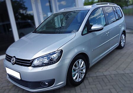VW Touran Volkswagen Highline LED/Xenon. Leder.