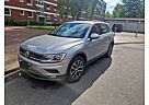 VW Tiguan Volkswagen 2.0 TDI SCR DSG 4MOTION Comfortline C...