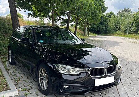 BMW 320d Ed. Touring Advantage LED KOMPF. NAVI SHZ