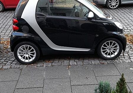 Smart ForTwo coupé 1.0 52kW mhd black limited blac...