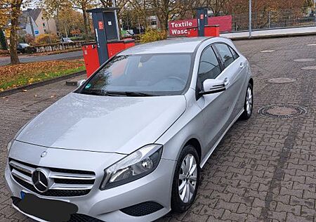 Mercedes-Benz A 180 -