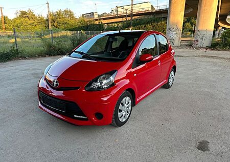 Toyota Aygo (X) Aygo (X) 1,0-l-VVT-i -