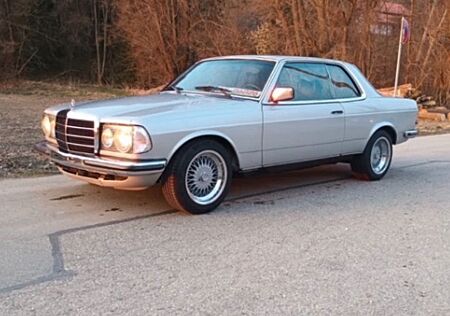 Mercedes-Benz C 230 230 C W123 Coupe