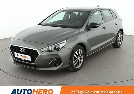 Hyundai i30 1.4 TGDI YES!*NAVI*TEMPO*CAM*PDC*SHZ*