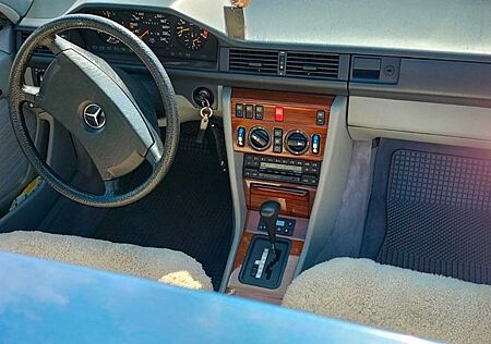 Mercedes-Benz 300