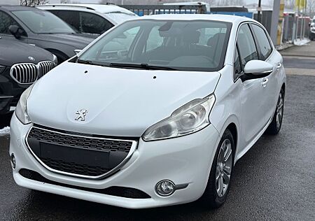 Peugeot 208 1,6 "Allure-SCHECKHEFT-GARANTIE