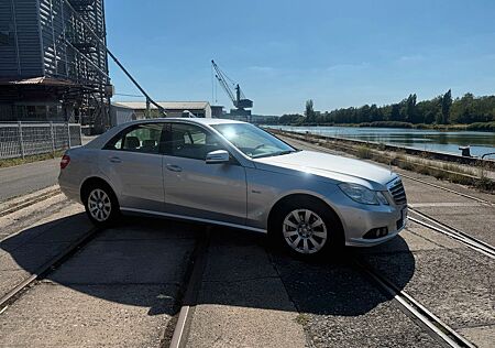 Mercedes-Benz E 200 CDI BlueEFFICIENCY -