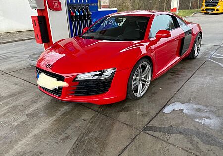 Audi R8 4.2 FSI R tronic quattro -