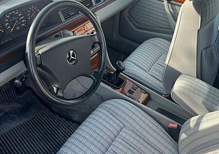 Mercedes-Benz 300 300CE Manual