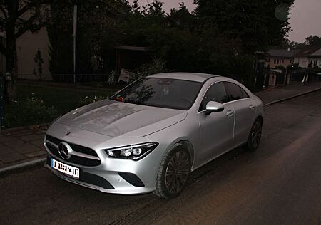 Mercedes-Benz CLA 180 -