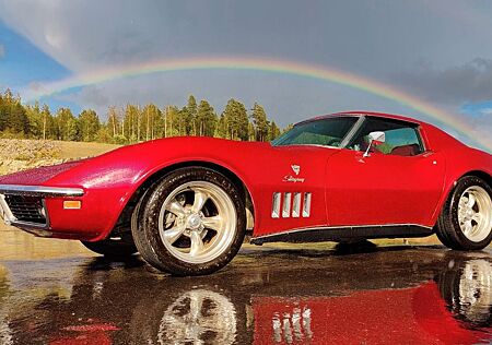 Chevrolet C3 Corvette - Geschmackvoller Restomod - Schaltgetriebe