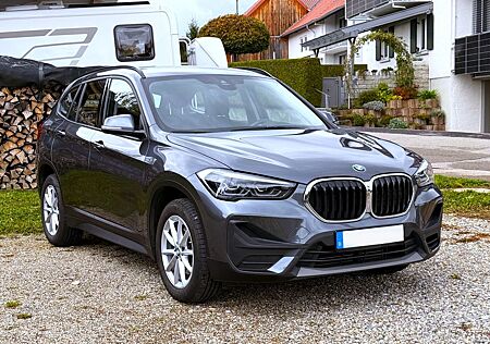 BMW X1 18i Aut. LED AHK Kamera M-Lenkrad Navi.Prof