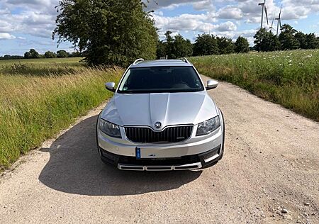 Skoda Octavia 2.0 TDI DSG 4x4 Scout Combi Scout