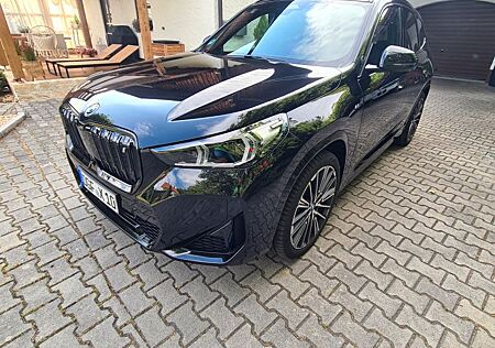 BMW iX1 xDrive30 -